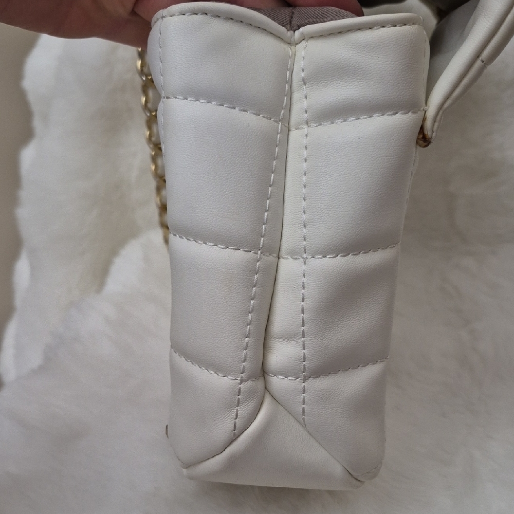 Aldo Ivory Quilted Shoulder Bag with Gold Chain - Picture 6 of 16